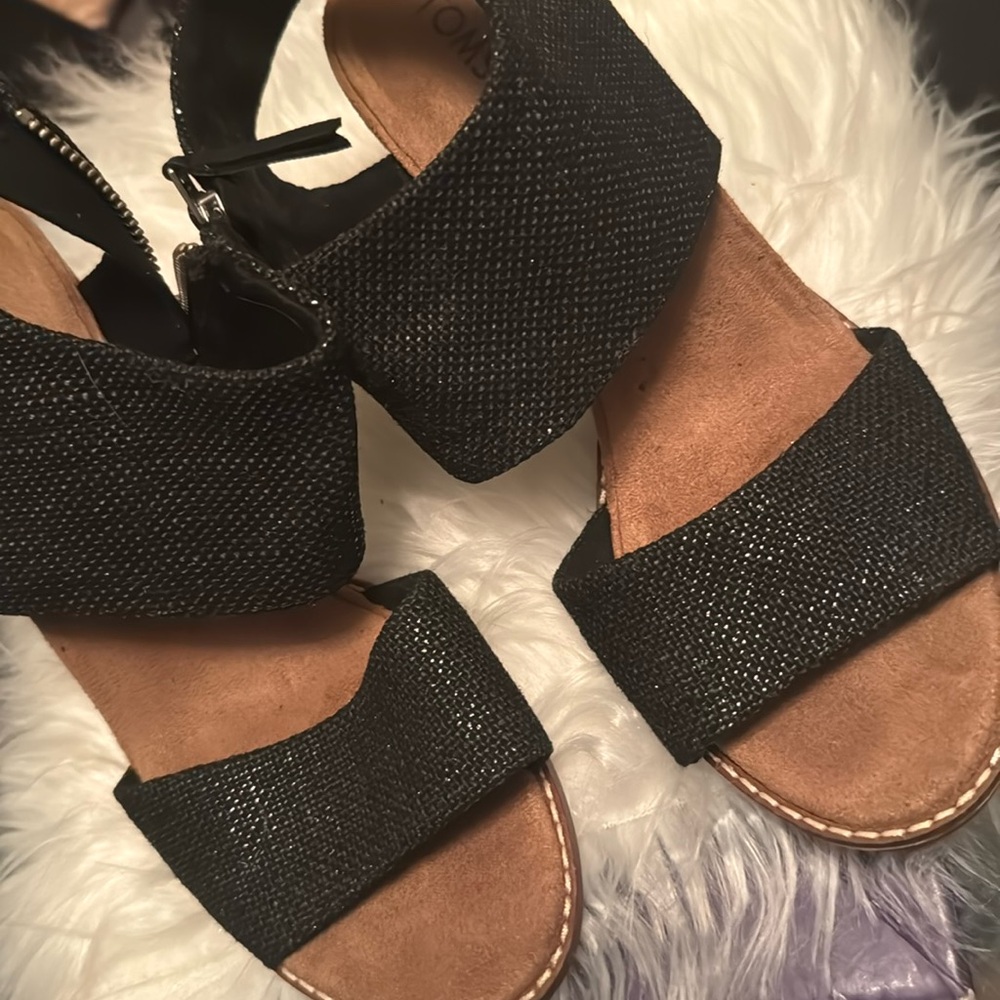 Toms “Majorca” sandals in black
